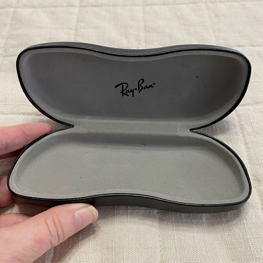 Ray Ban Sunglasses Cast